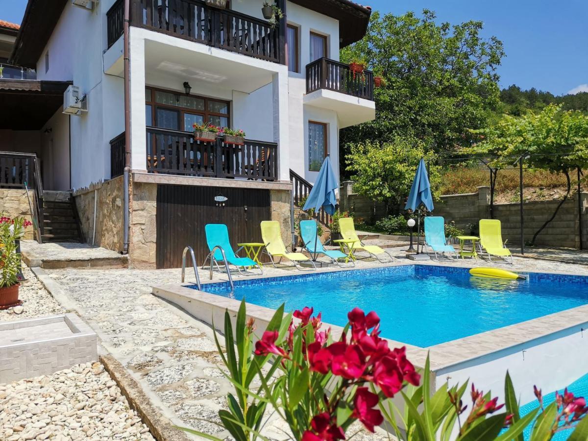 Villa Holly บัลชิค ภายนอก รูปภาพ